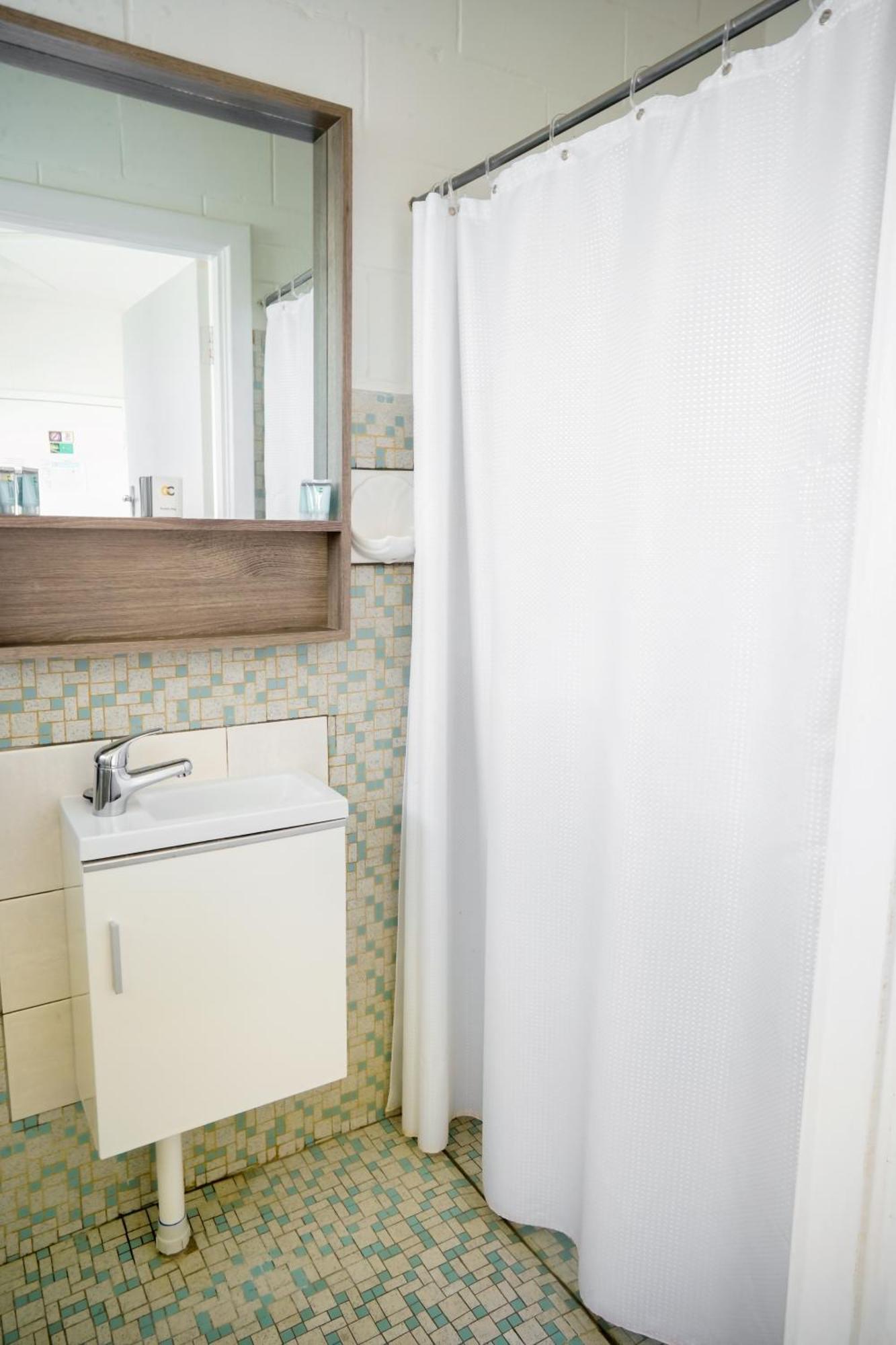 Meningie Waterfront Motel Bagian luar foto
