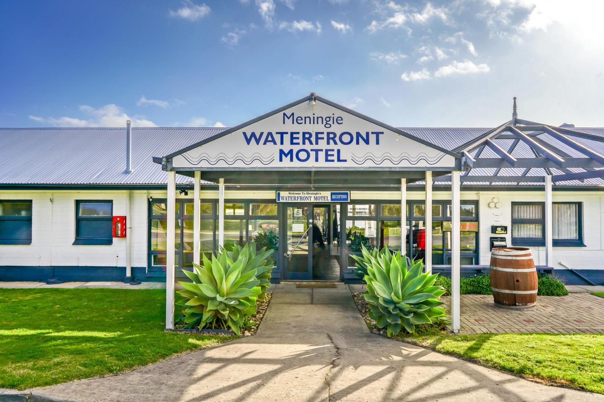 Meningie Waterfront Motel Bagian luar foto