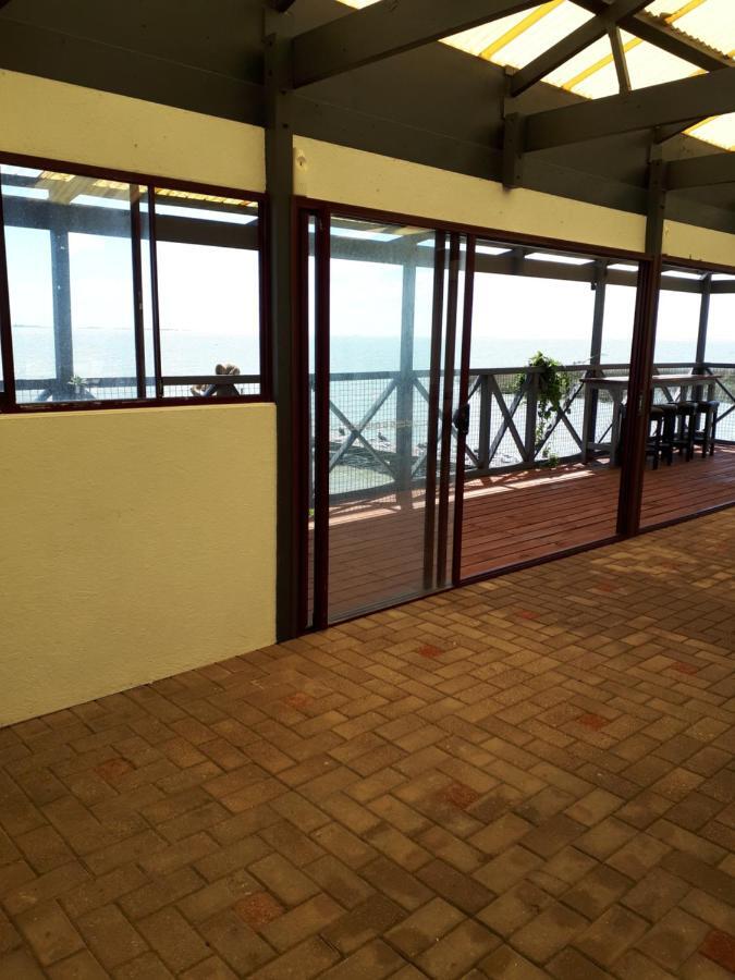 Meningie Waterfront Motel Bagian luar foto